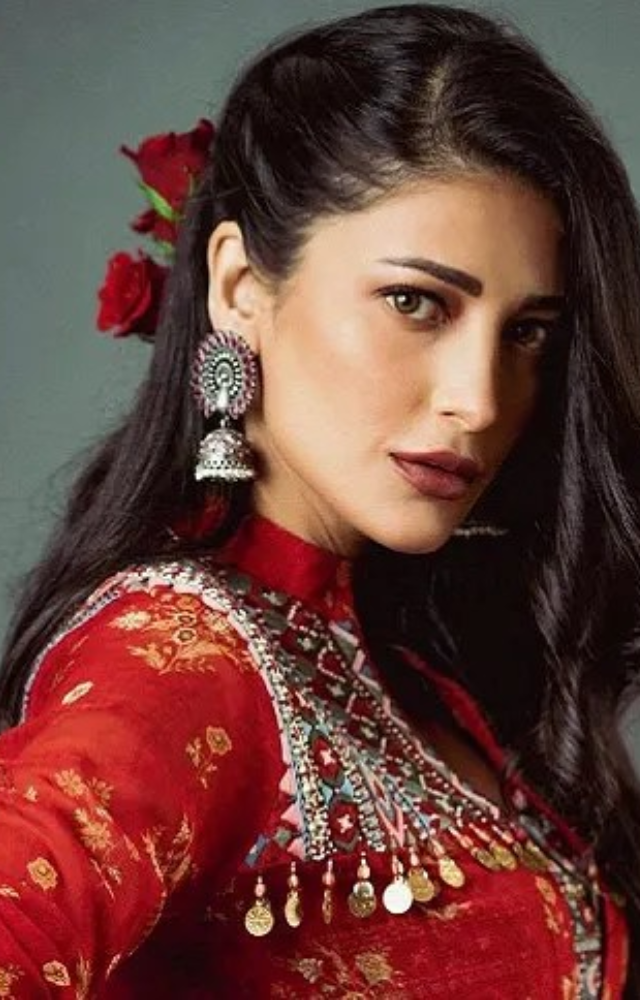 Shruti Haasan was born on January 28, 1986, in Chennai to legendary actors Kamal Haasan and Sarika Thakur.