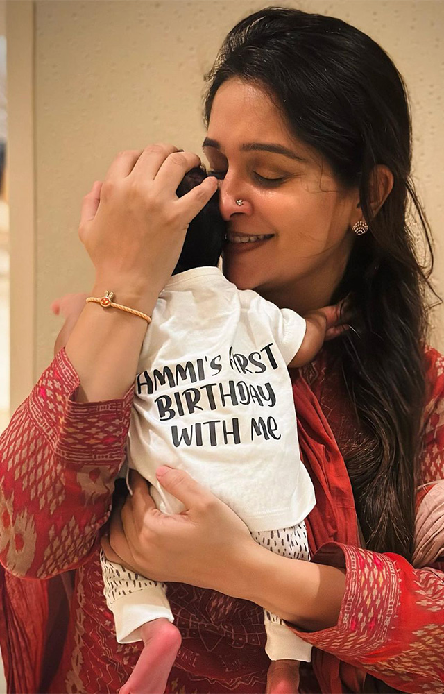 The moment we`ve all been waiting for! Dipika Kakar and Shoaib Ibrahim introduce their little prince, Ruhaan, to the world.
