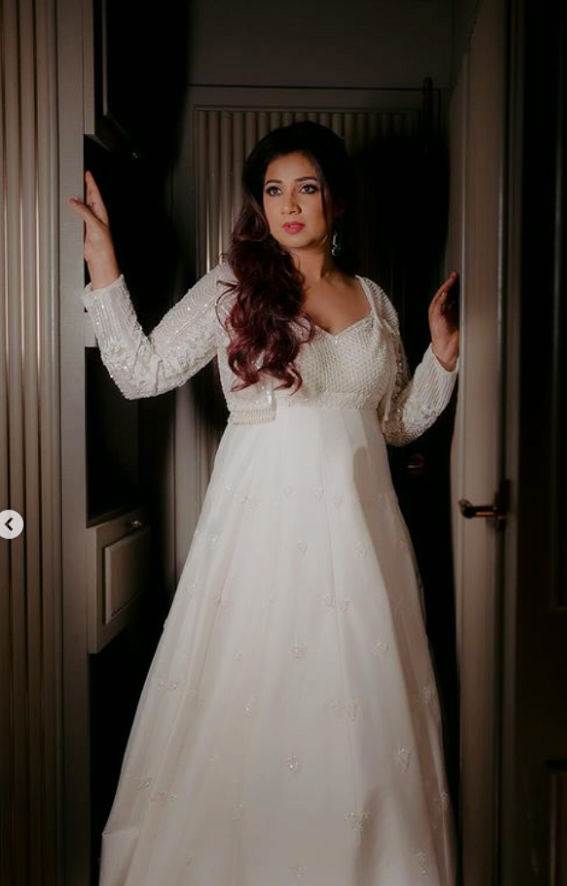 Shreya made her Bollywood playback singing debut with filmmaker Sanjay Leela Bhansali’s romantic drama Devdas