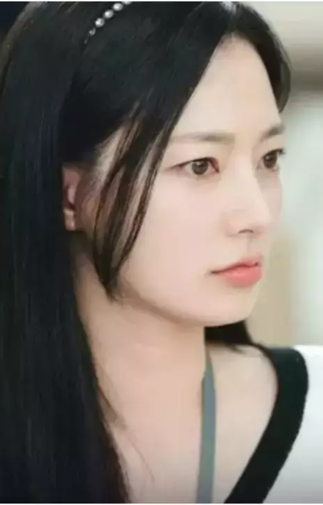A revenge fantasy drama where Song Ha Yoon plays Jeong Su-min, the best friend who betrays the protagonist by having an affair with her husband.