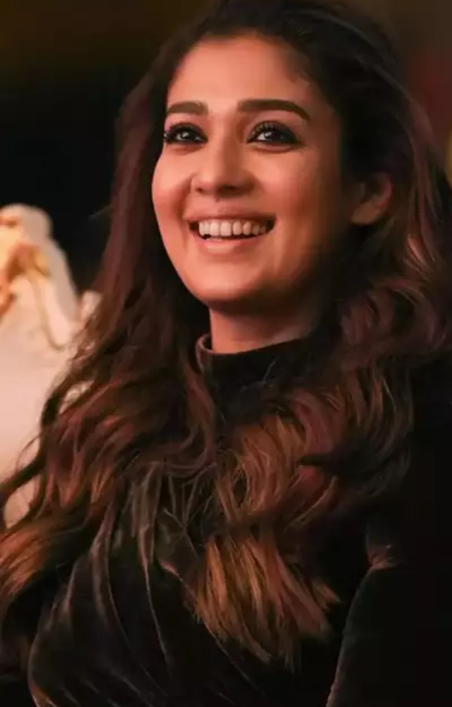 Versatile and stunning, famous for 'Chandramukhi' and 'Raja Rani.'