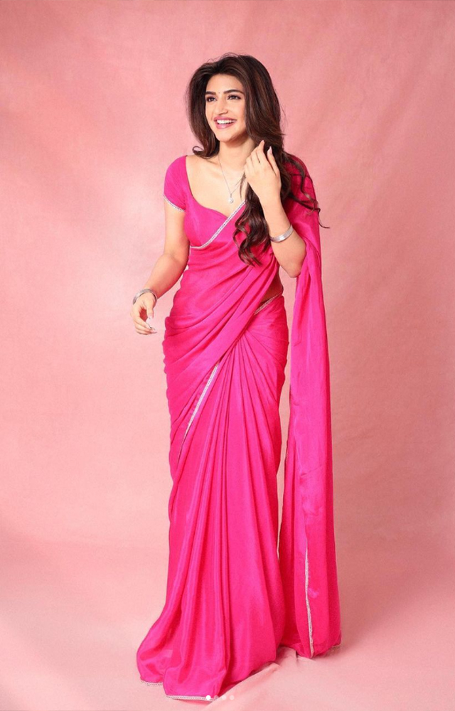 South Actress Sreeleela`s upcoming movie Guntur Kaaram is first movie with Mahesh Babu. and film is all set to release on January 12, 2024