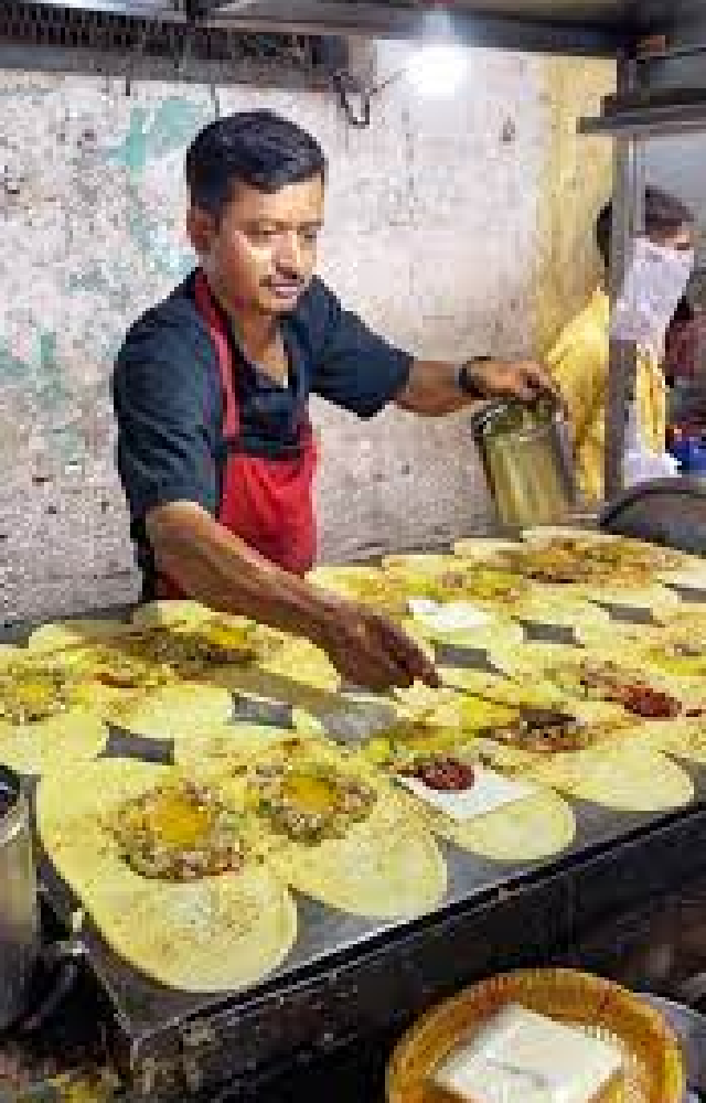 They serve a variety of crispy dosas, including paneer dosa, cheese dosa, masala dosa, and more. If you’re craving South Indian snacks, it`s a must visit.