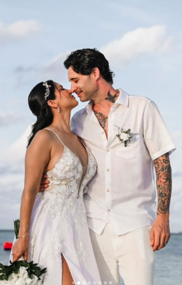  The vow renewal ceremony took place on October 31, 2024, in the Maldives.