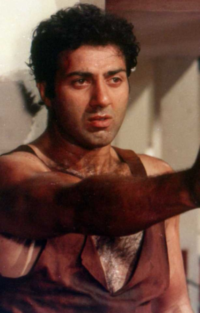 A milestone in Sunny`s career, playing a man seeking justice for his brother`s murder. Won him his first National Award.