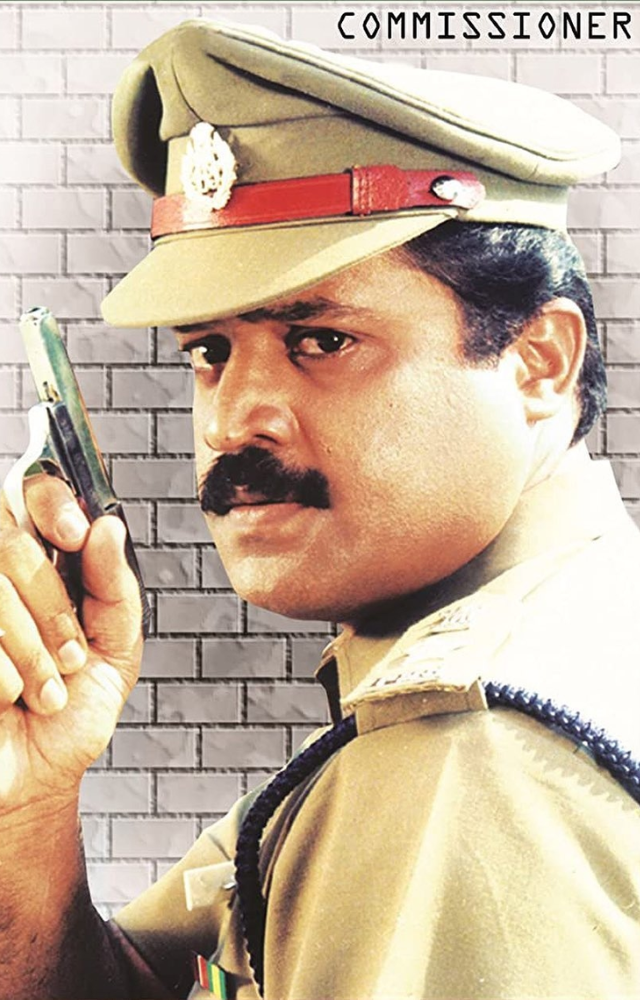 An upright police officer who takes on powerful criminals while upholding justice and integrity.

