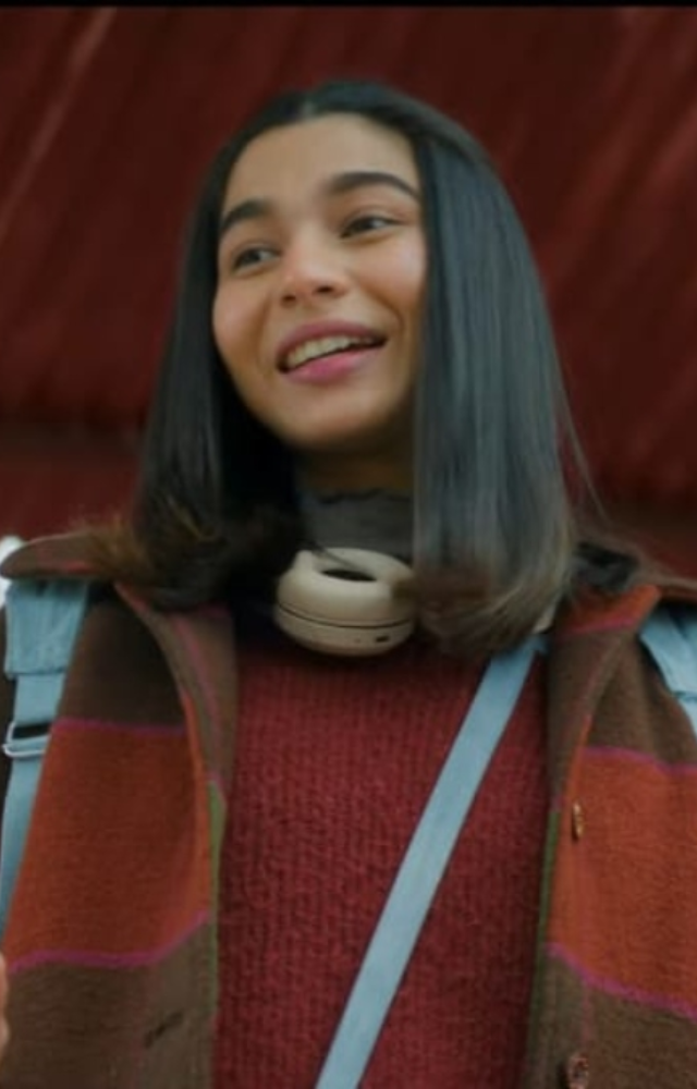 Tanvi (Shubhangi Dutt) is supported by her grandfather Col. Raina (Anupam Kher), mother Vidya (Pallavi Joshi), and mentors like Brigadier Joshi (Jackie Shroff).