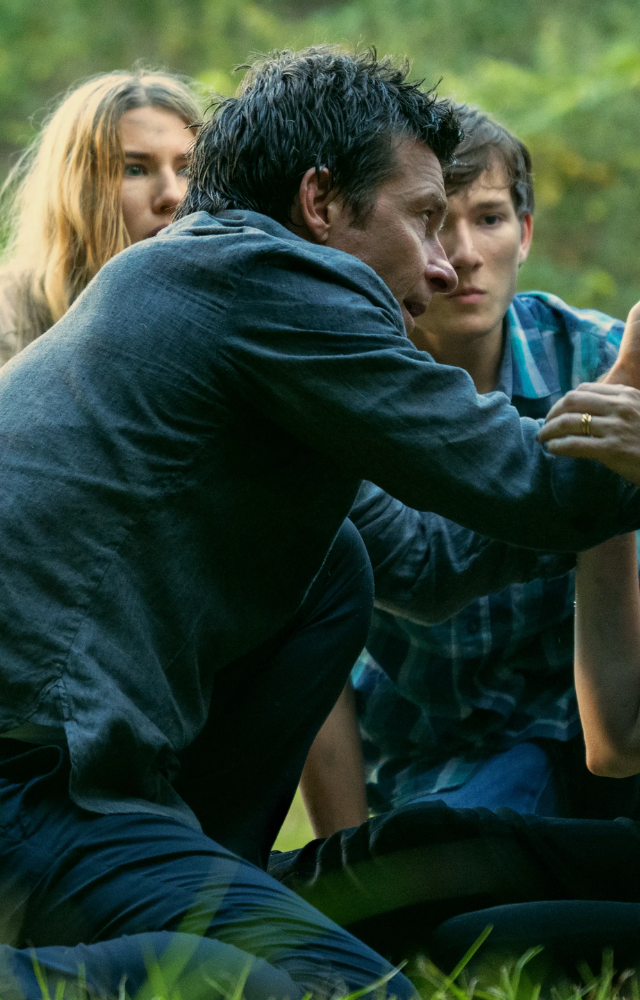 It masterfully portrays the psychological toll it takes on a seemingly ordinary family as they become increasingly entangled in criminal activities