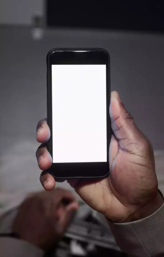 Phones can be damaged by water if accidentally dropped into the sink, toilet, or bathtub.