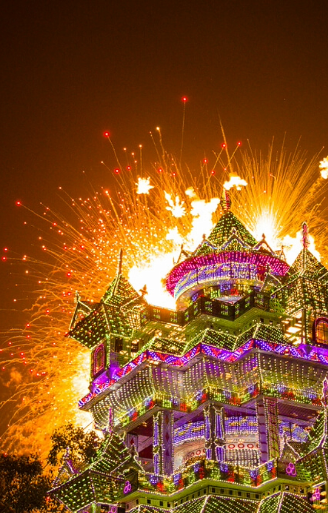 Thrissur Pooram is synonymous with spectacular fireworks displays. Illuminating the night sky with dazzling colors and patterns
