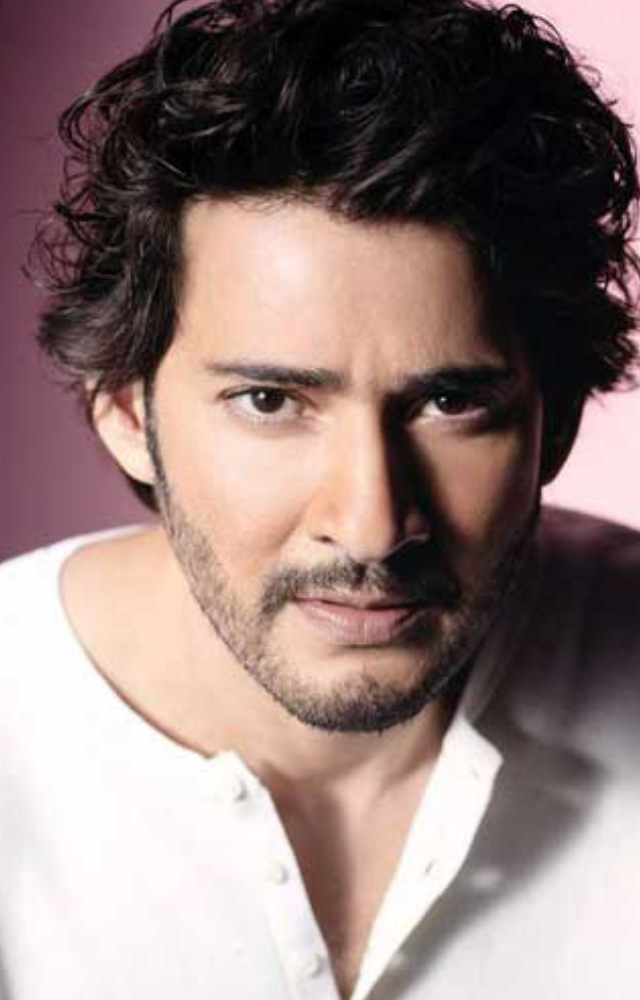 Yash, Mahesh Babu and Ram Charan, from 'KGF' and Tollywood respectively, arrived in Mumbai for a grand wedding, attracting paparazzi attention.
