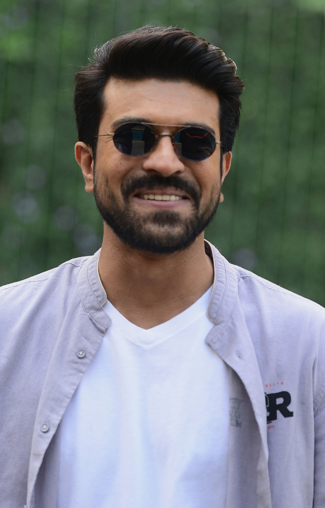 Yash and Mahesh remained composed amid photographers, while Ram Charan arrived in luxury with his Rolls Royce Spectre, making a stylish entrance.