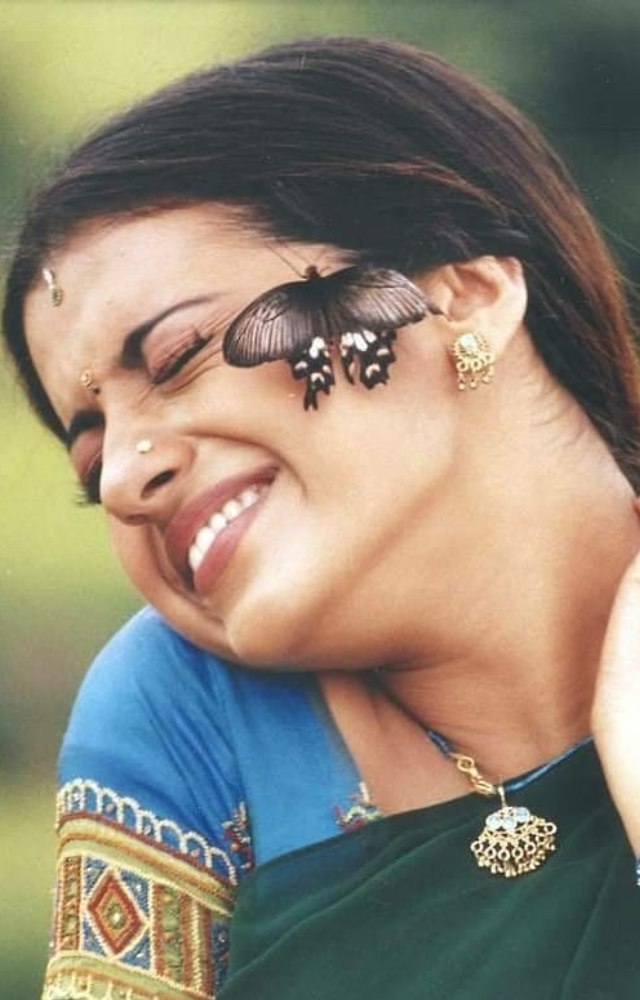 A charming and strong-willed village girl who stands up for her beliefs.