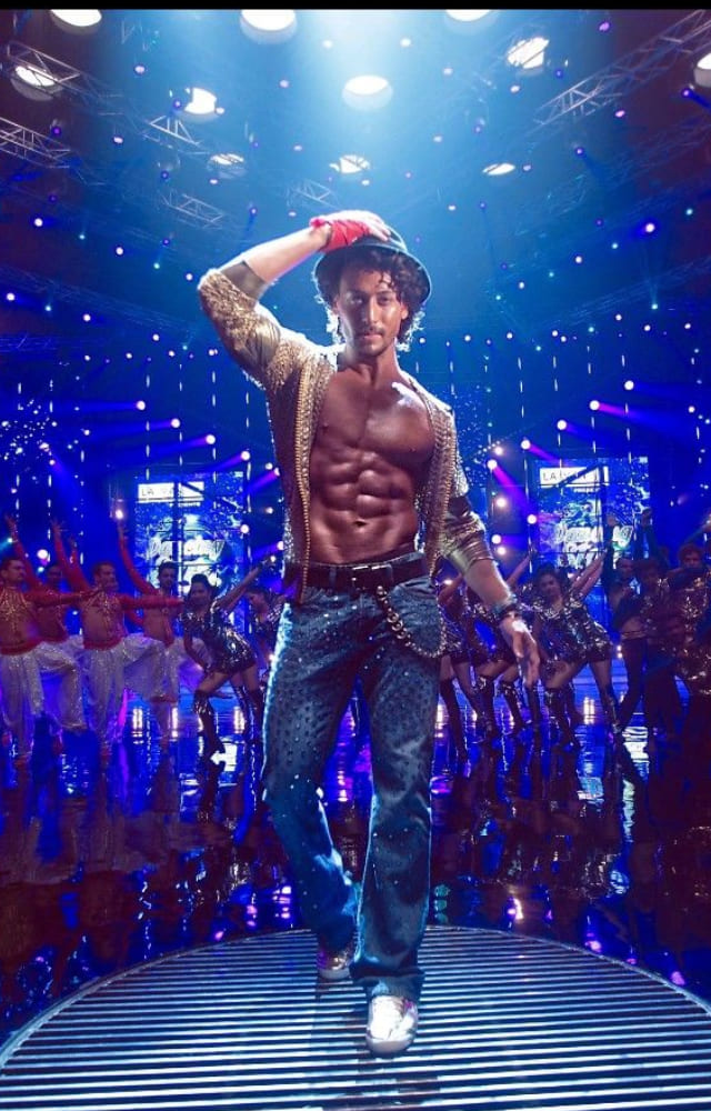 We saw Tiger Shroff and Hrithik Roshan have a dance face-off in War, and it was magical. The former will sway and slay in any moves.