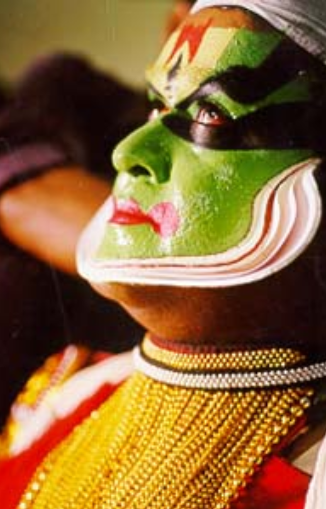In this art-house film, Mohanlal portrays a Kathakali dancer, delivering an intensely emotional and intricately nuanced performance.
