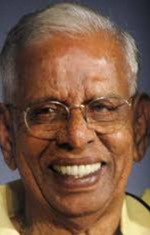 A true pioneer, Nagesh was a dominant comedian in Tamil cinema for decades before successfully taking on lead roles