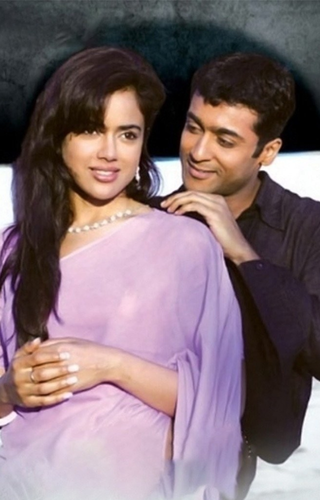 Harris Jayaraj`s soundtrack, including hits like 'Mundhinam Parthen,' adds to the film`s charm.