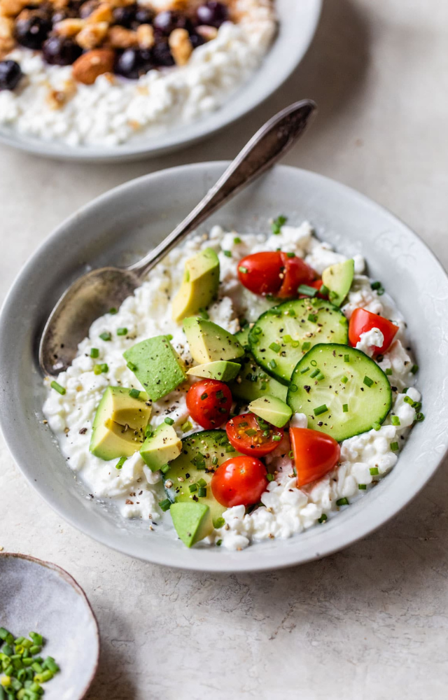 Cottage cheese contains protiens and healthy fats that aid in hair growth and strength.