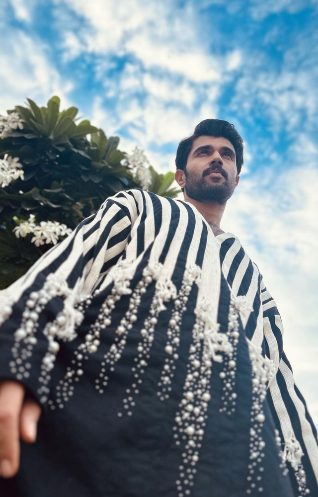 Vijay Deverakonda`s picture from his Kushi promotional diaries made our eyes glued to him