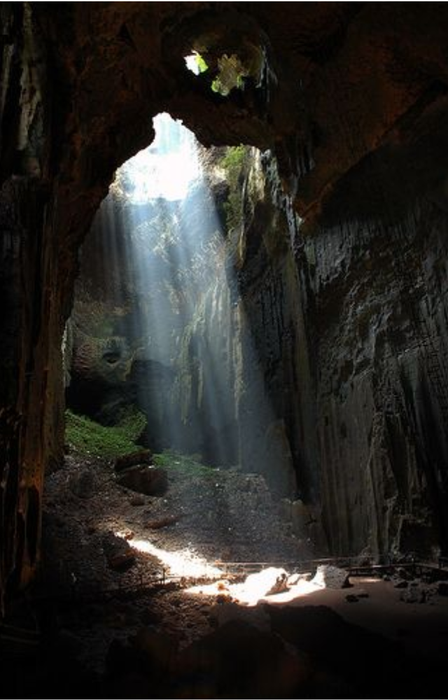 Caves That Sing or Hum