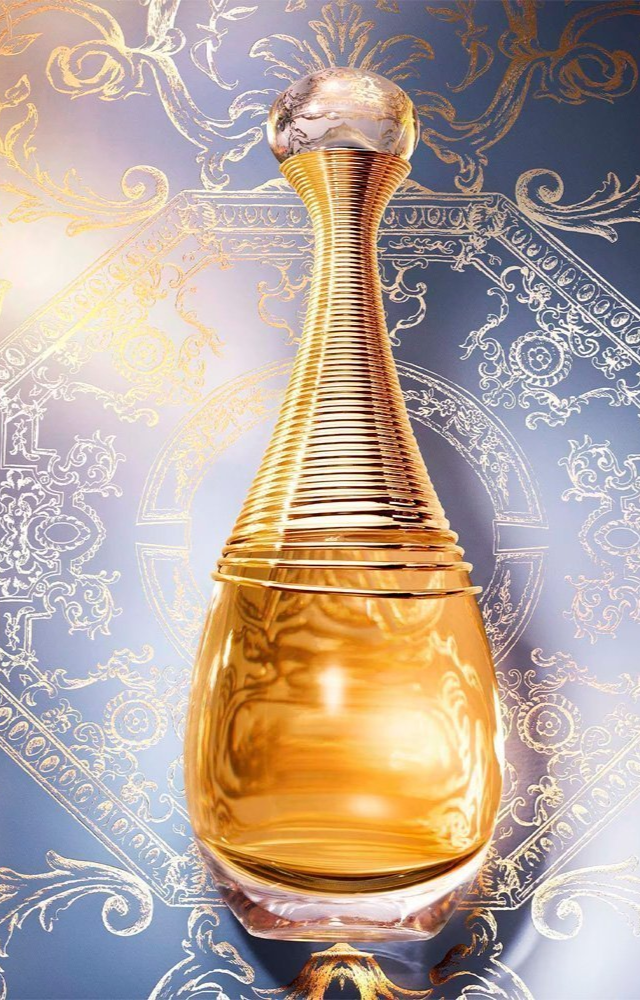 Known for its elegant and sophisticated scent, featuring jasmine and rose.