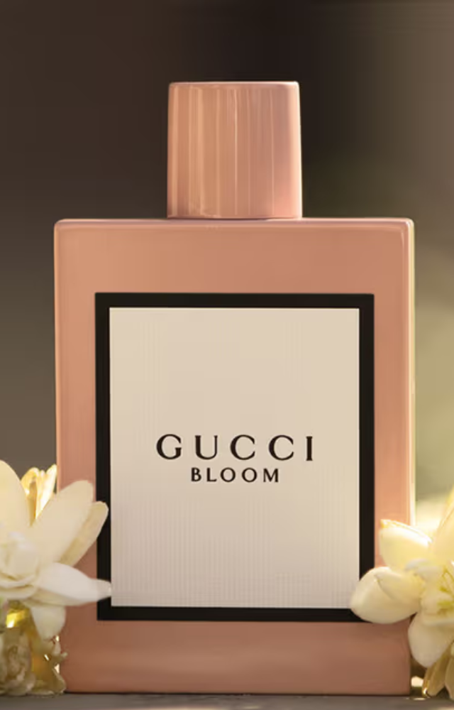 A beautiful white floral fragrance with a balanced and uplifting aroma.