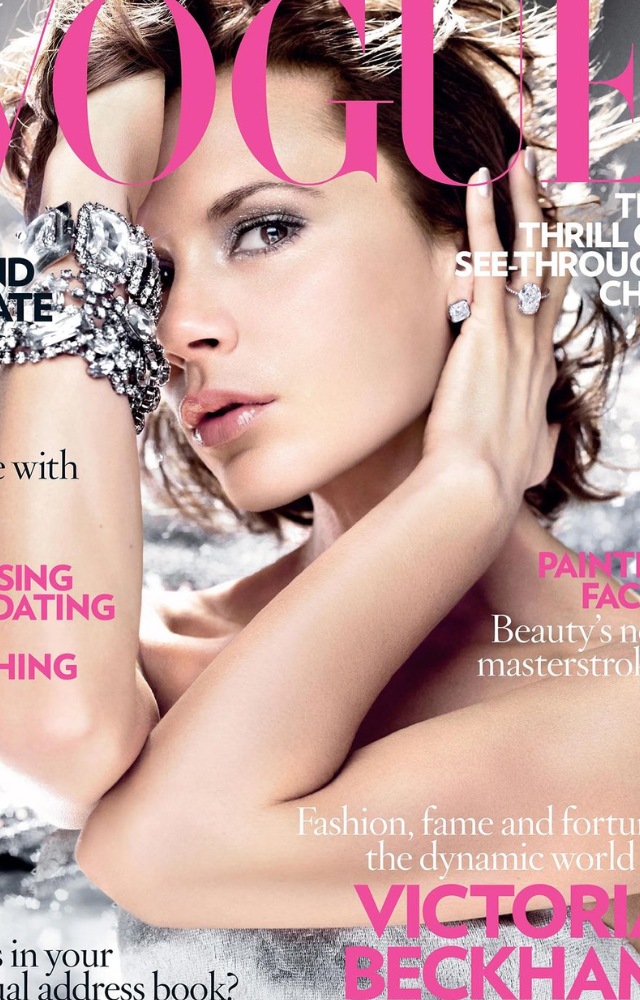 Victoria Beckham`s Vogue Paris cover flawlessly captures her style and elegance.The pink color makes the cover even more stunning