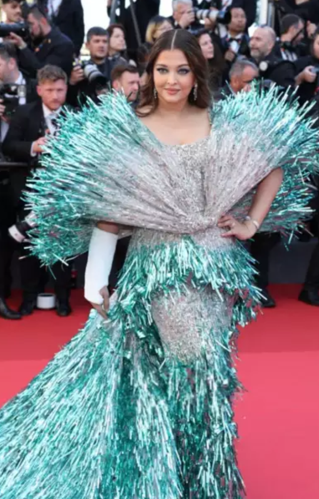 Aishwarya Stuns in Blue: Cannes Day 2