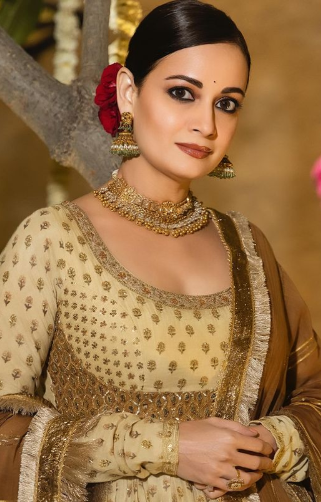 The salwar suit is ideal for your sister`s wedding, exuding grace and charm.
