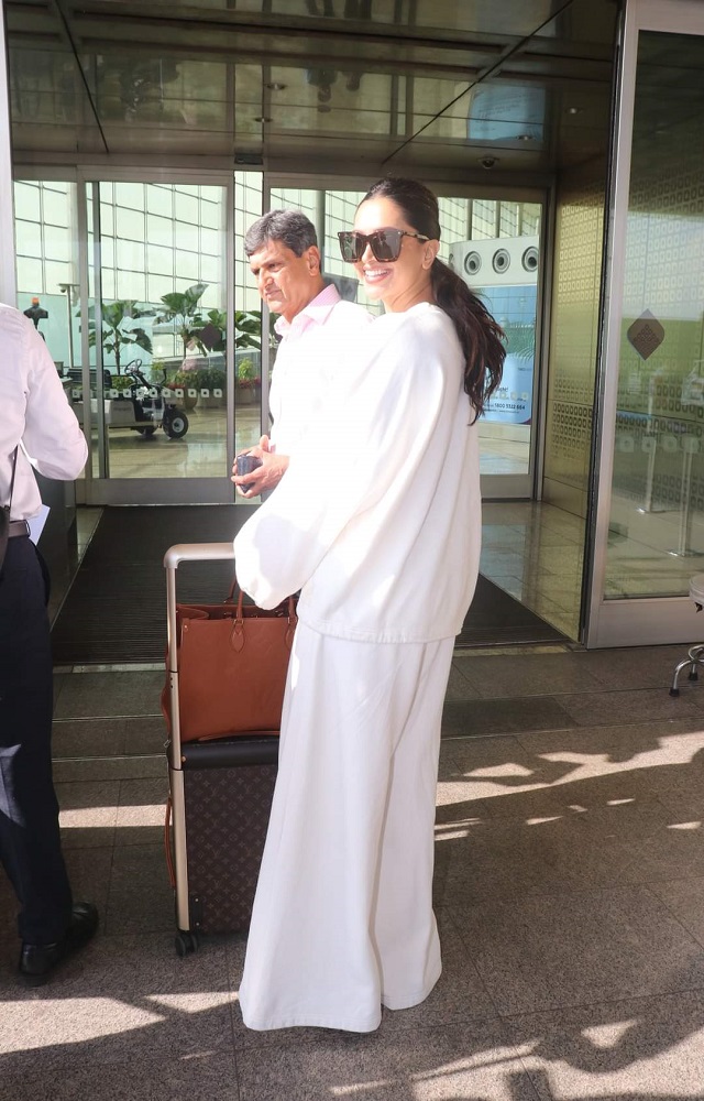 A glimpse into Bollywood`s hottest star`s life. Deepika gives airport fashion goals. 
