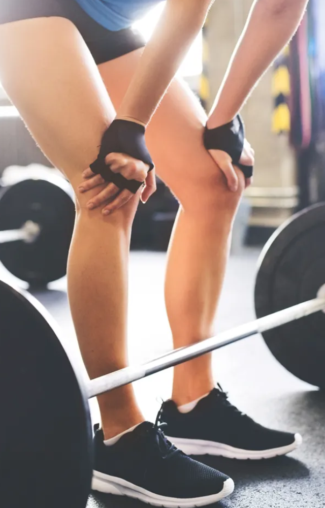 Exercises performed incorrectly might cause injuries and reduce the efficiency of your training.Never put more emphasis on good form than on using bigger weight