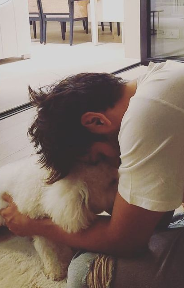 Kartik Aaryan`s special day shared with Katori, his faithful dog. A celebration of companionship and canine love!