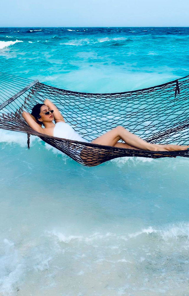 Kiara Advani and her beach fashion are major vacation goals. We love how relaxed the actress looks. 