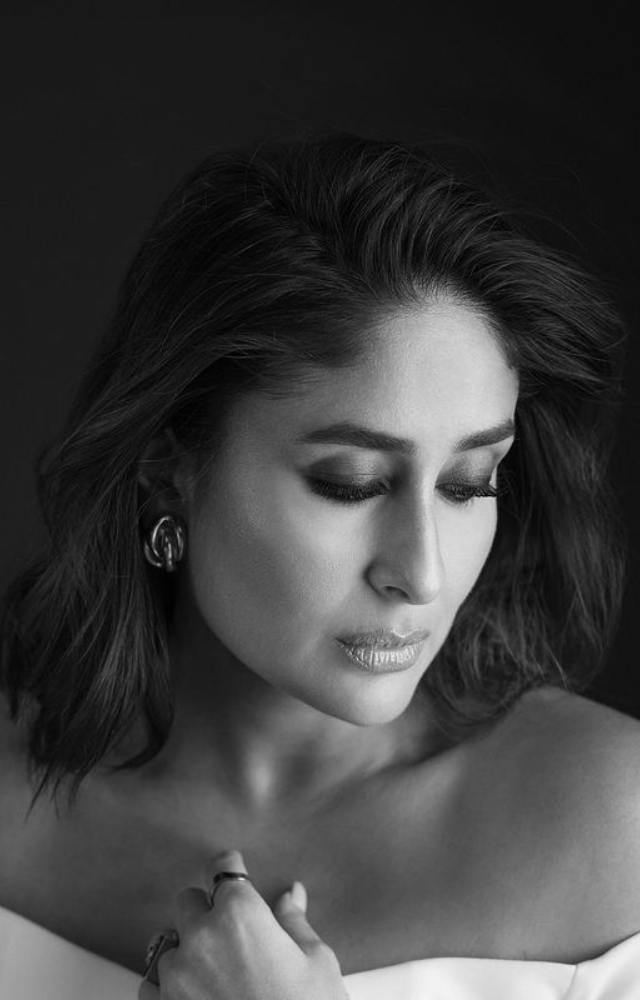 As seen The classic beauty of Kareena Kapoor in alluring shades of black and white.