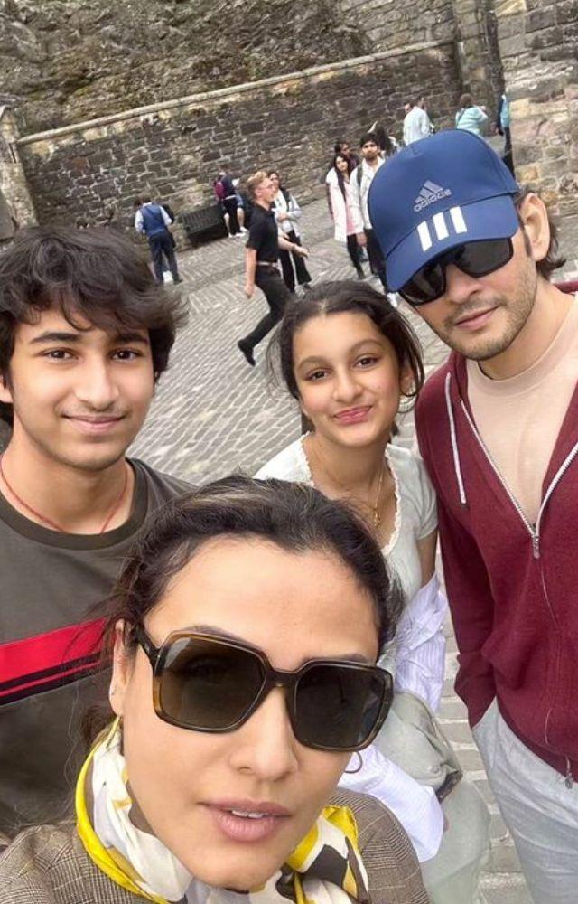 Mahesh Babu celebrates 48th birthday
