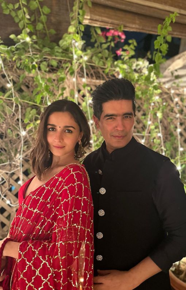 Come celebrate a glamorous Diwali evening with flair and grandeur at Manish Malhotra`s home with the stars.