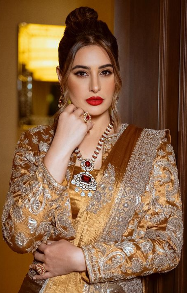 Nargis Fakhri at filmfare awards