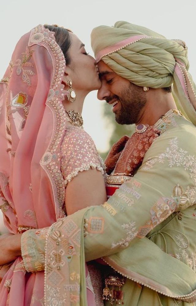 Heartwarming moments that perfectly capture Pulkit and Kriti`s unfiltered feelings throughout their marriage vows as well as wedding-related activities