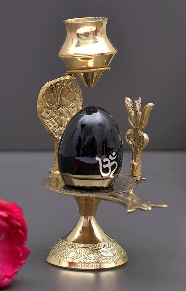 Educate yourself about the significance and symbolism of the Shiva Linga, deepening your understanding of its spiritual essence