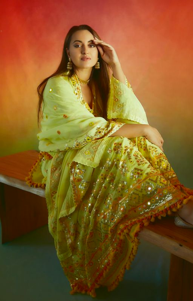 Sonakshi Sinha mesmerizes with an intriguing aura in Heeramandi, showcasing a unique and enigmatic on-screen presence.