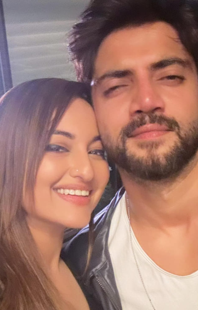 Sonakshi and Zaheer`s wedding will be held at a South Mumbai venue. Sonakshi`s father, Shatrughan Sinha, has blessed the couple, as per reports.