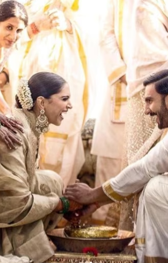 Deepika wore a red ensemble for her Punjabi-style wedding, but for her Konkani wedding, she chose a traditional white and gold saree.