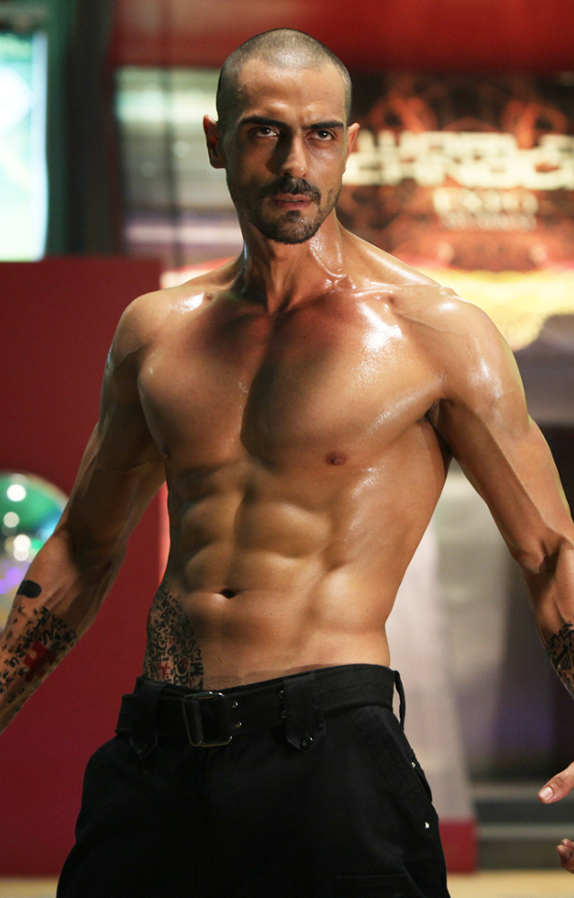 Arjun Rampal Body Type