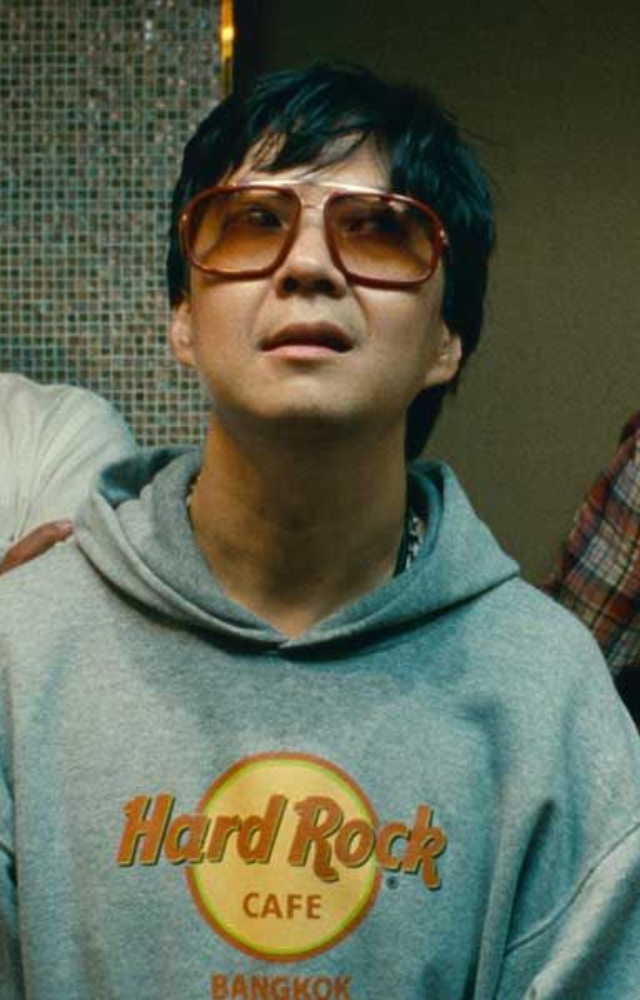 Before cracking jokes in The Hangover, Ken earned a Doctor of Medicine degree and practiced as a physician.
