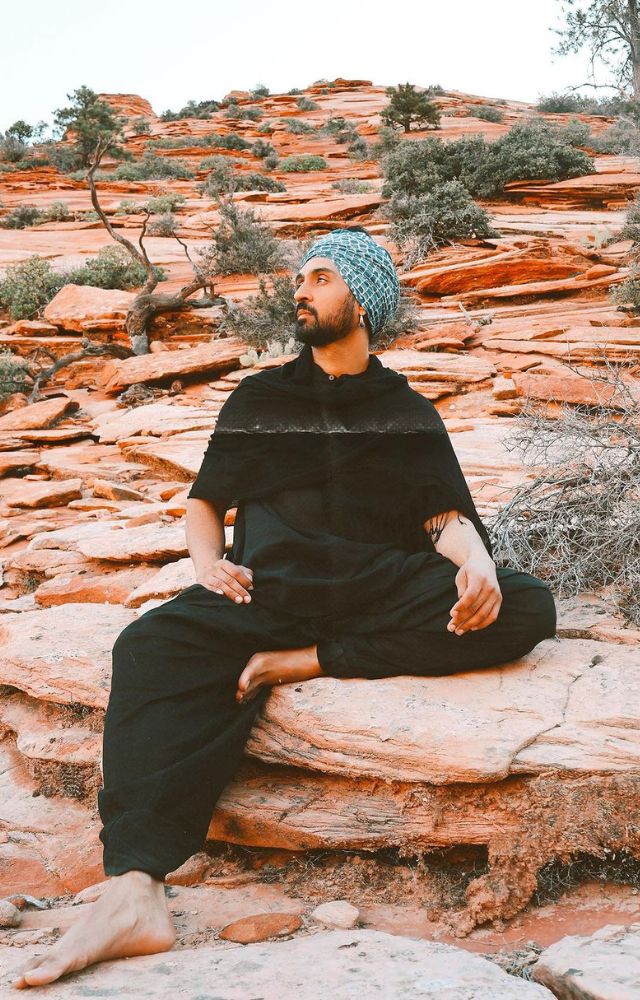 Unleashing the Jatt Vibes: Diljit Dosanjh`s Fashion Game
