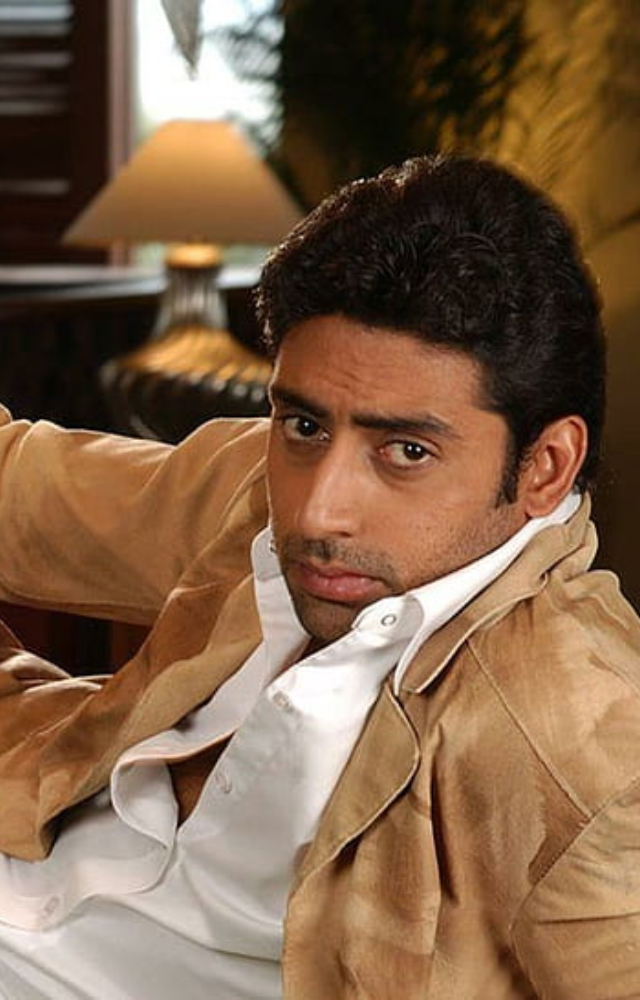 Watch Abhishek in a charming and mischievous avatar, making cons look like fun adventures.