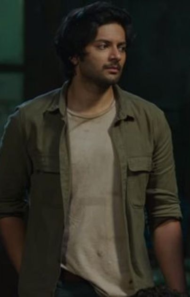 The sequel doubles the chaos and laughs with Zafar’s calm presence. A fan-favorite follow-up.