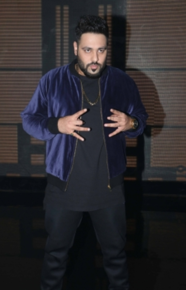 The blockbuster “Proper Patola” showcases Badshah’s flair for blending Punjabi beats with modern rhythms. See why this track remains a fan favorite.