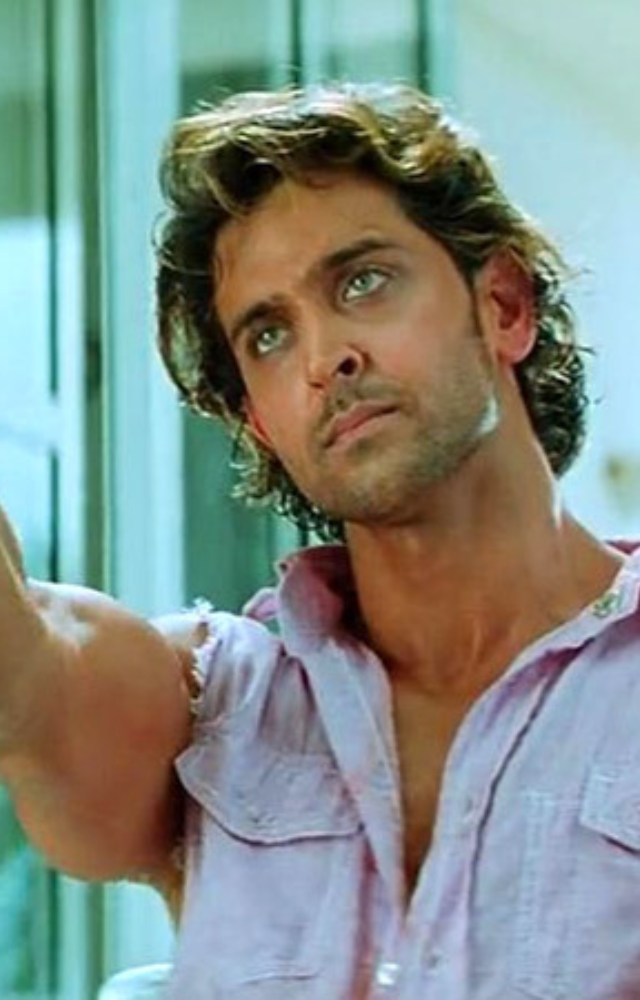 As the suave and clever thief Aryan, Hrithik’s stylish and energetic performance stole the show.