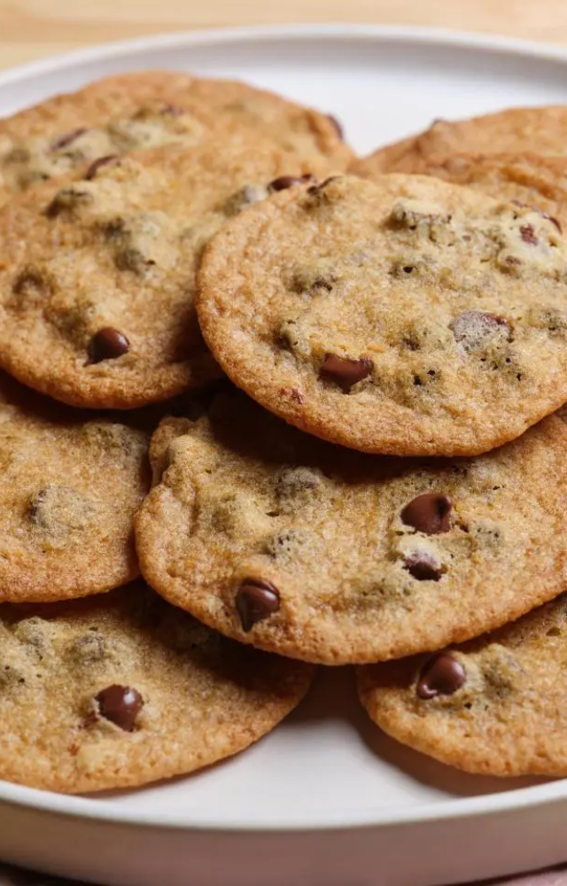 A timeless classic with melty chocolate in every bite. Perfect with a glass of milk.